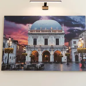 https://galleria-duomo-luxury-design-apartment.it-lombardy.com